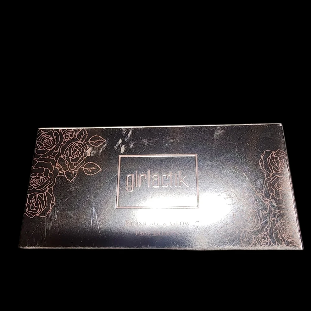 Girlactik Blush Me & Glow Face Palette 3×2.8g Blush Me Light Shades NIB